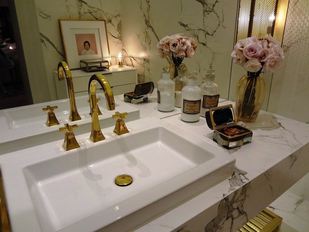 Les secrets des miroirs pour transformer votre espace intérieur